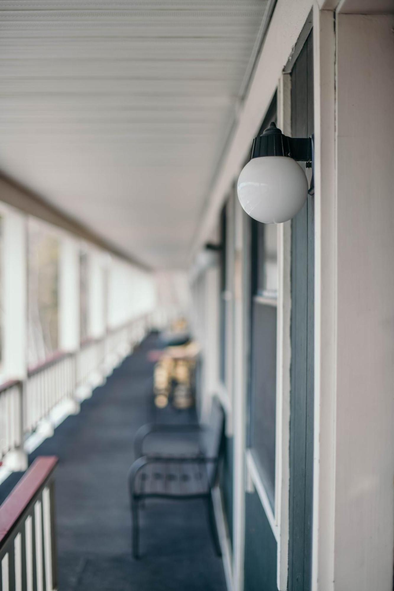 Briarwood Motor Inn Lincoln Bagian luar foto